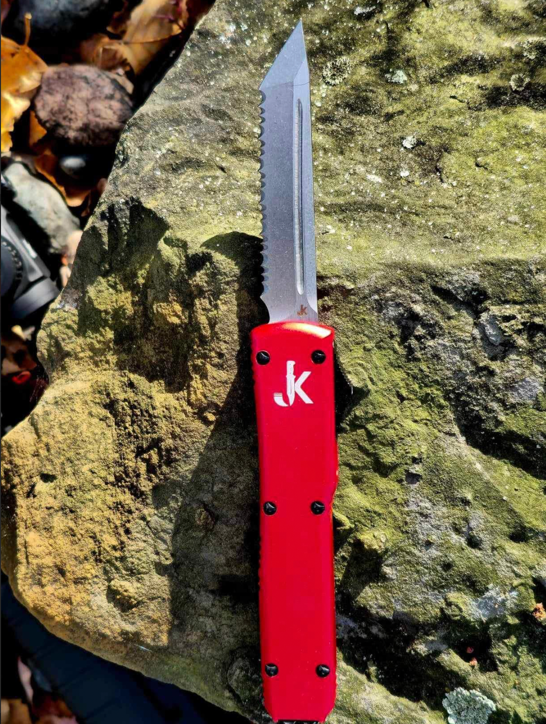 Cubera Snapper (OTF Knife)