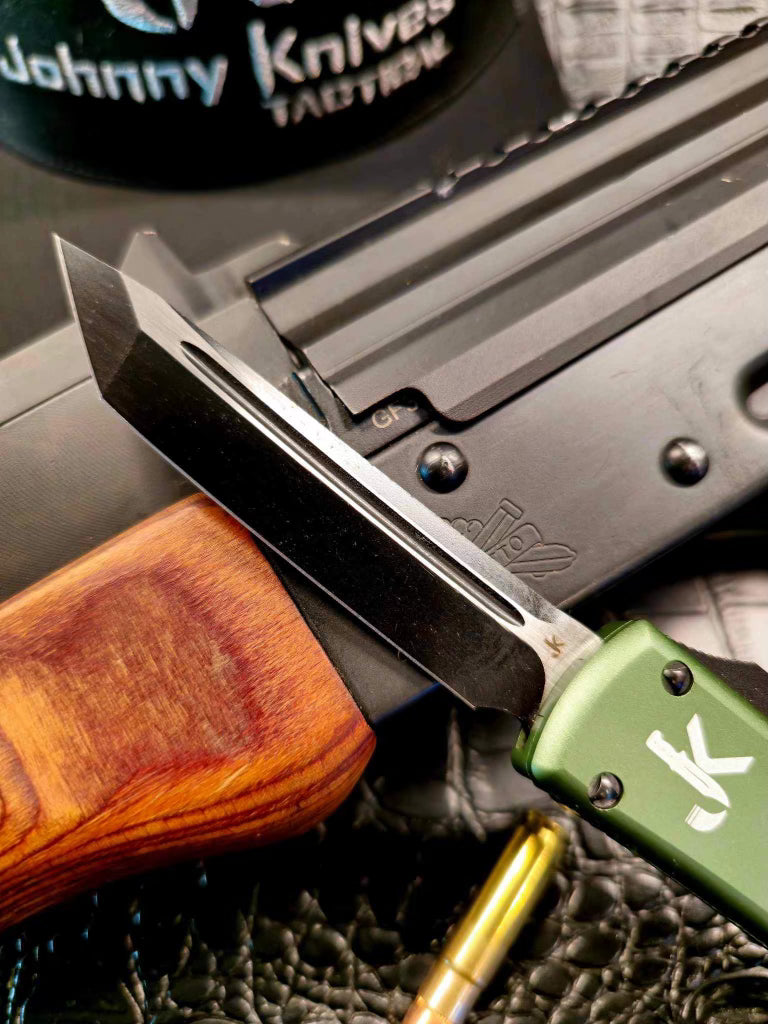Green Mamba (OTF Knife)