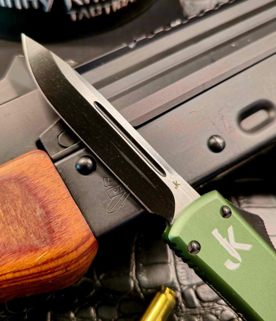 Green Mamba (OTF Knife)