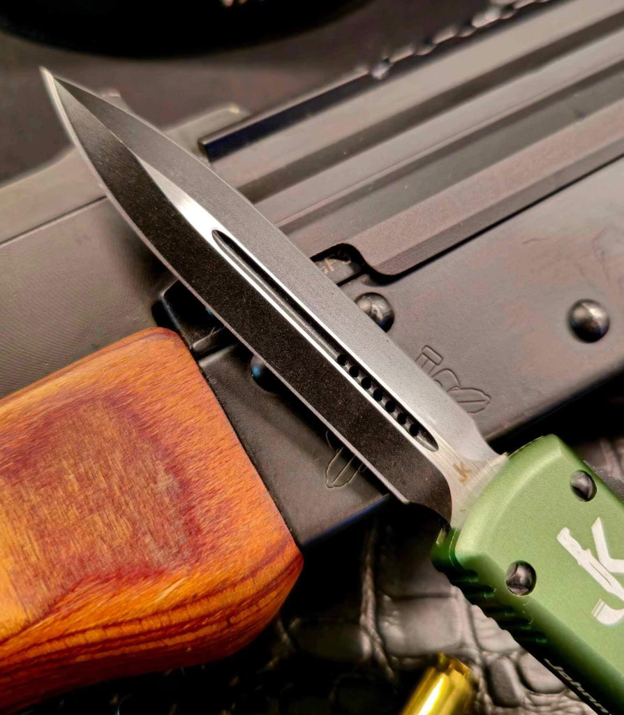Green Mamba (OTF Knife)