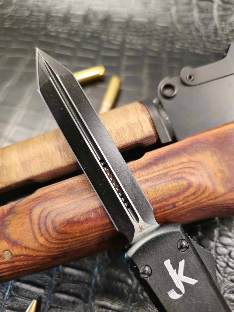 Black Mamba (OTF Knife)