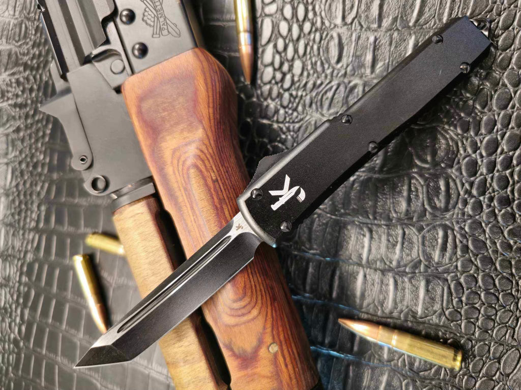Black Mamba (OTF Knife)