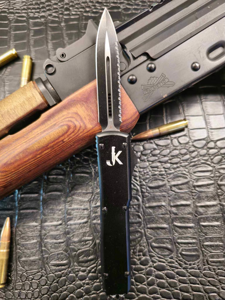 Black Mamba (OTF Knife)