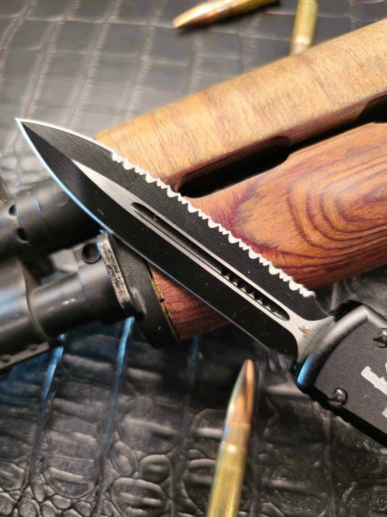 Black Mamba (OTF Knife)