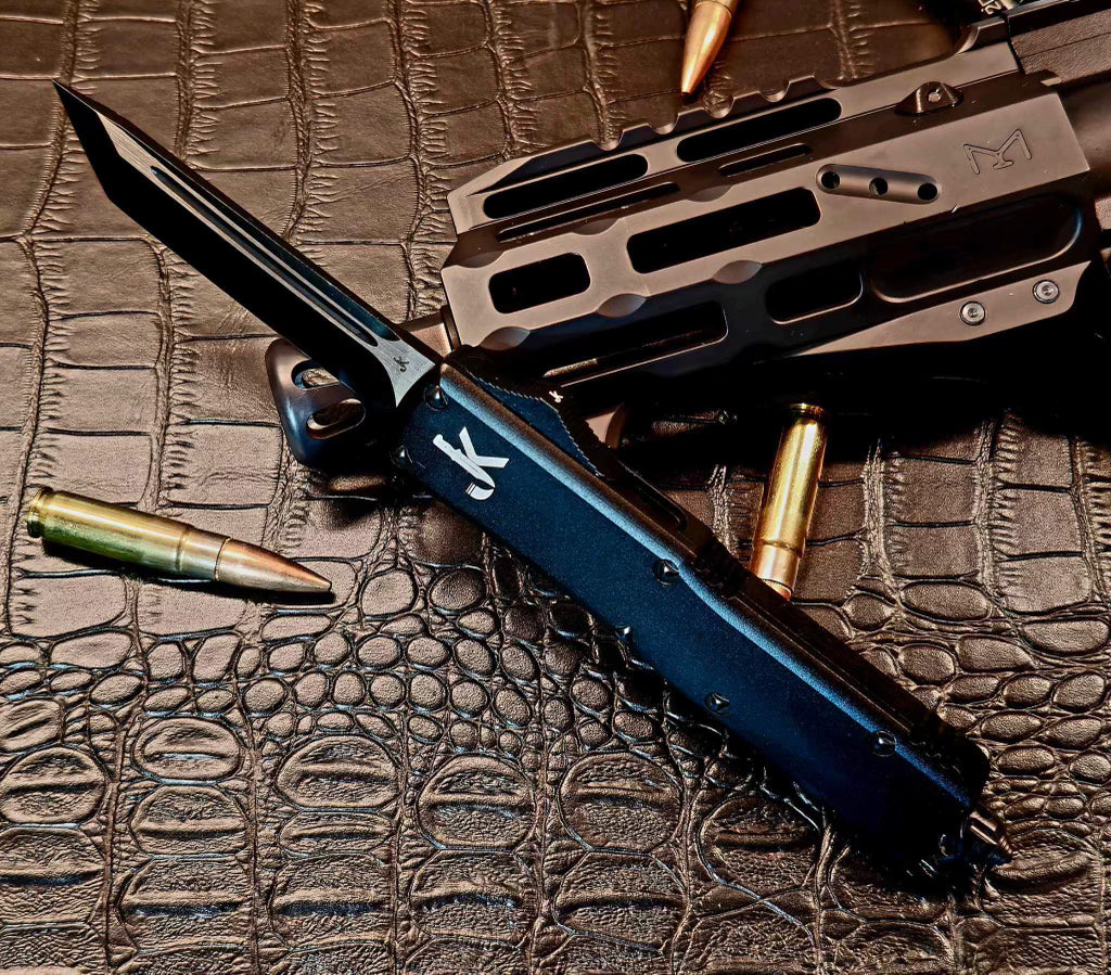 Blackout Cayman (OTF Knife)