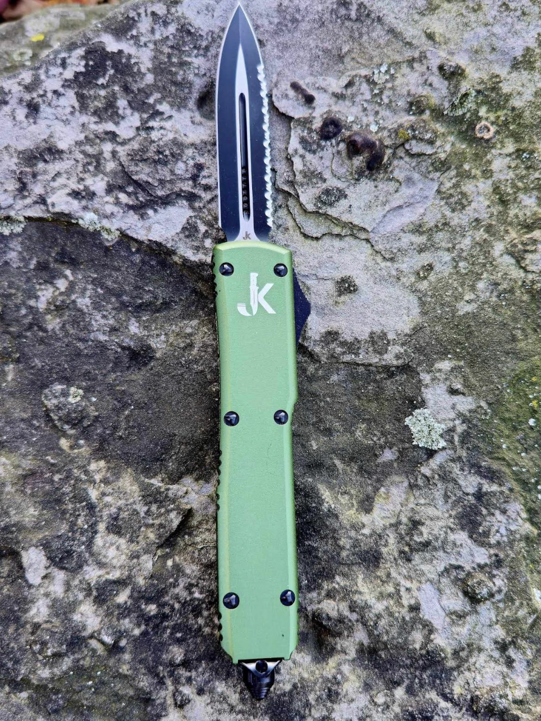Green Mamba (OTF Knife)