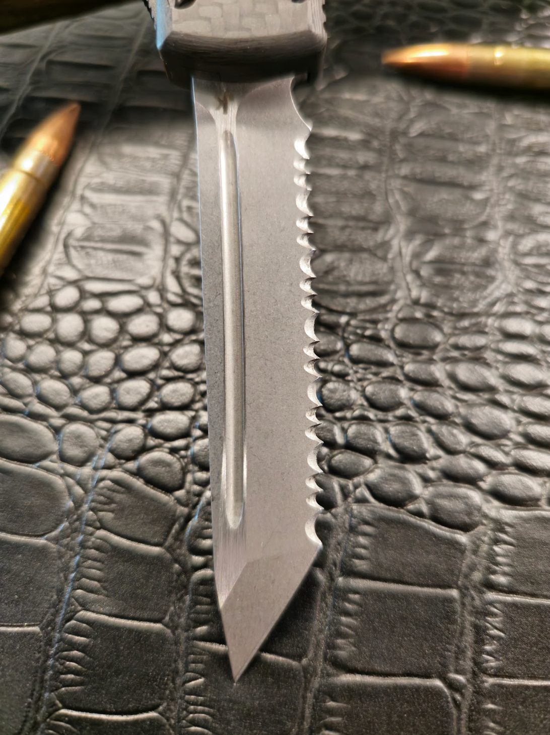 Arowana (OTF Knife)