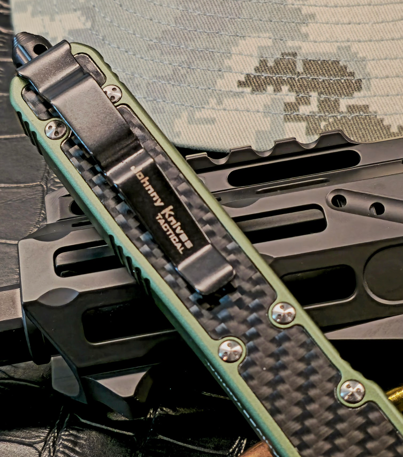 Pig Sticker (OTF Knife)
