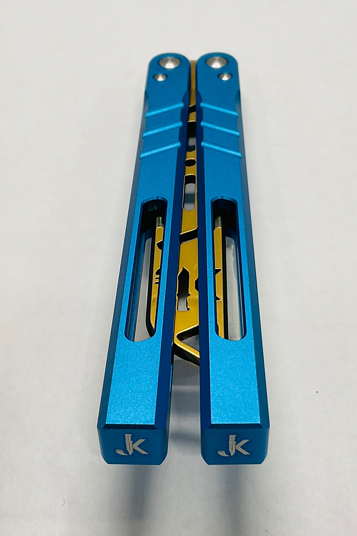 Mariposa Numero Uno - Blue Handle / Gold Trainer Blade