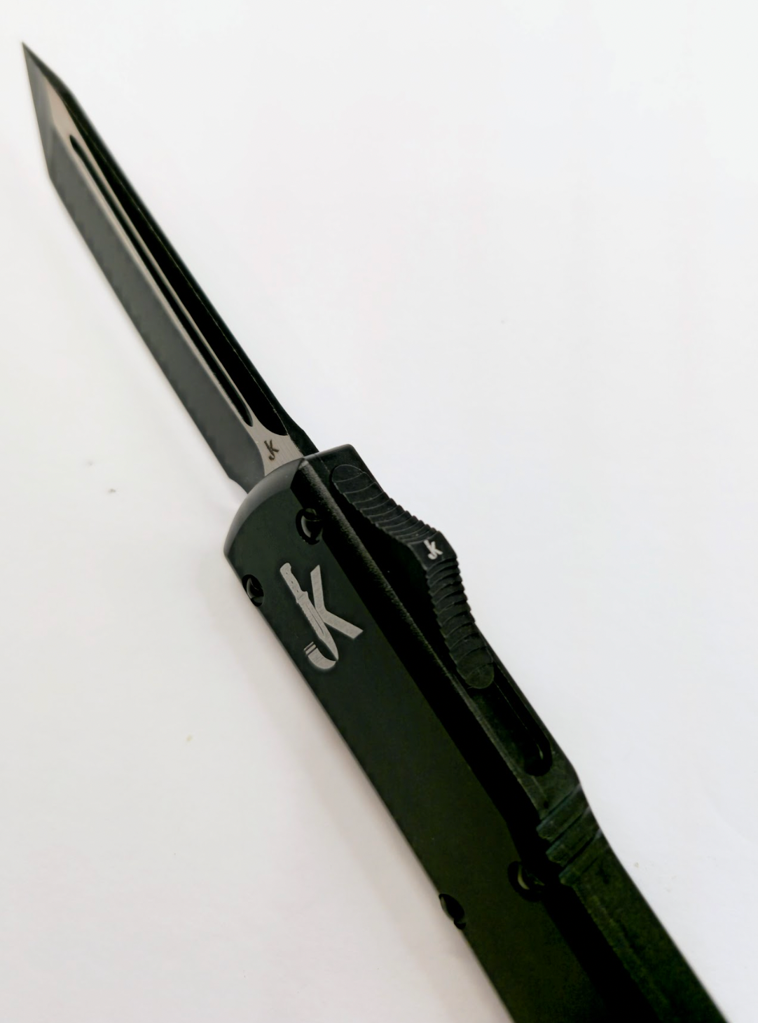 Black Mamba (OTF Knife)
