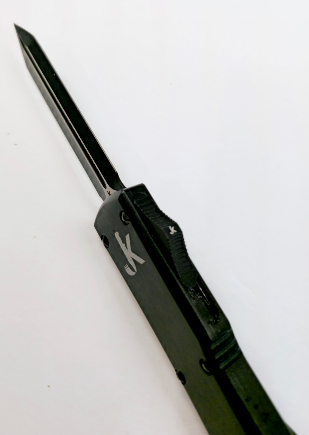 Black Mamba (OTF Knife)