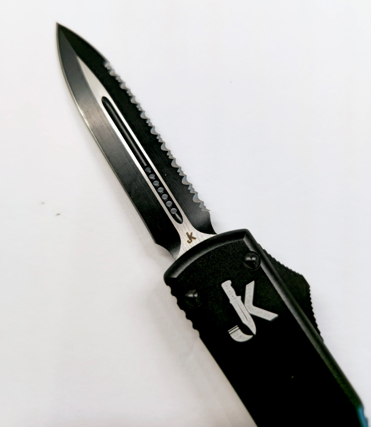 Black Mamba (OTF Knife)