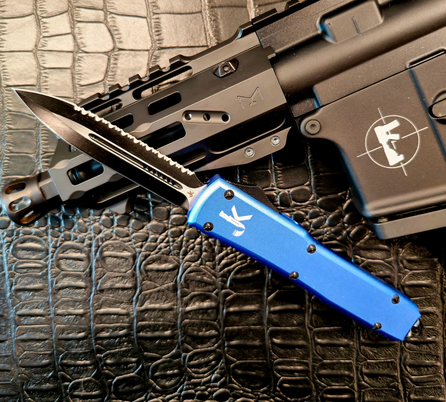 Blue Dart Frog (OTF Knife)