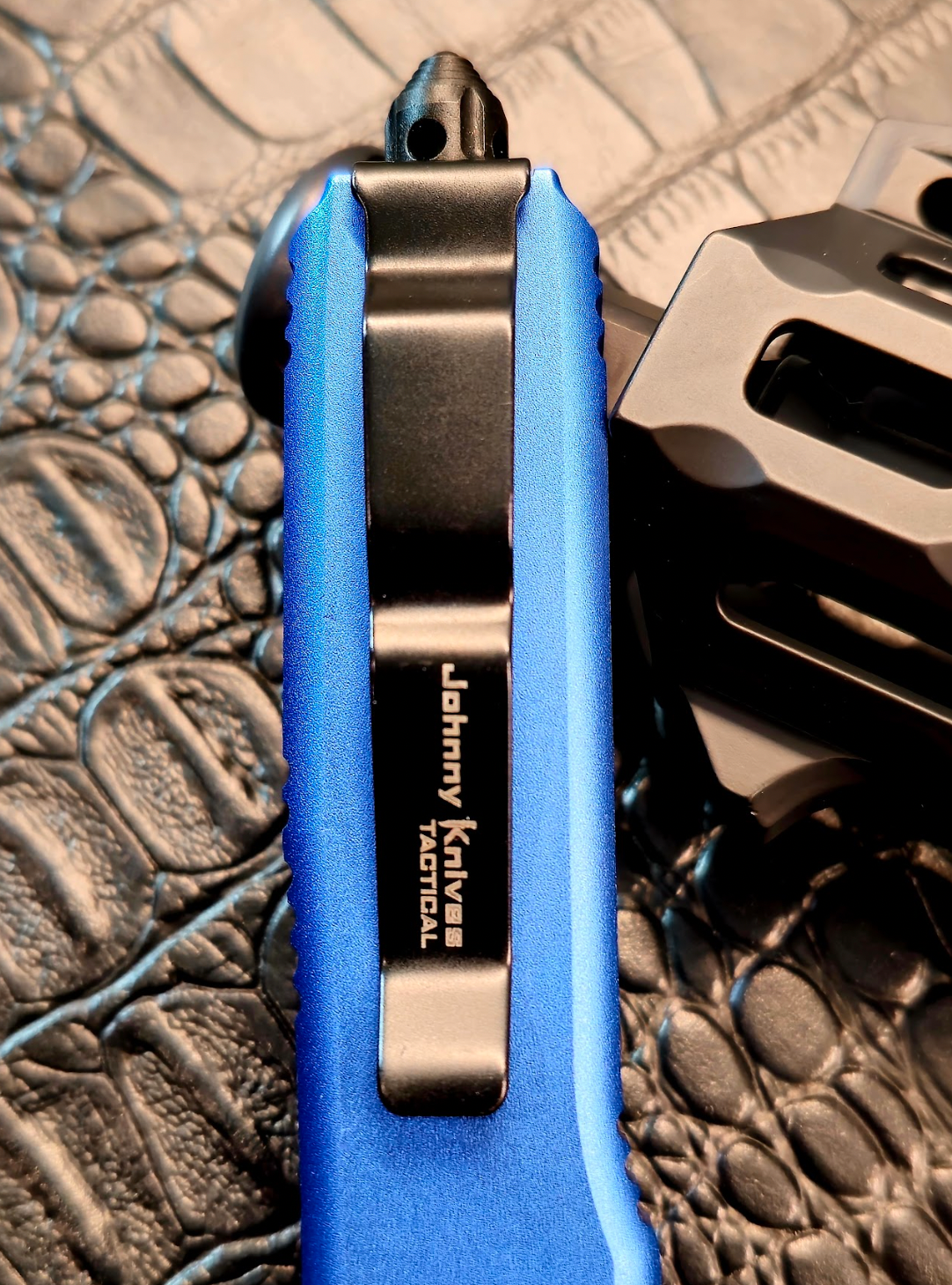 Blue Dart Frog (OTF Knife)