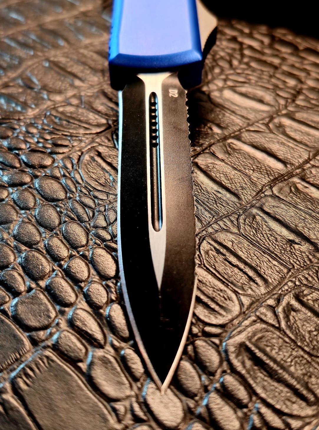 Blue Dart Frog (OTF Knife)