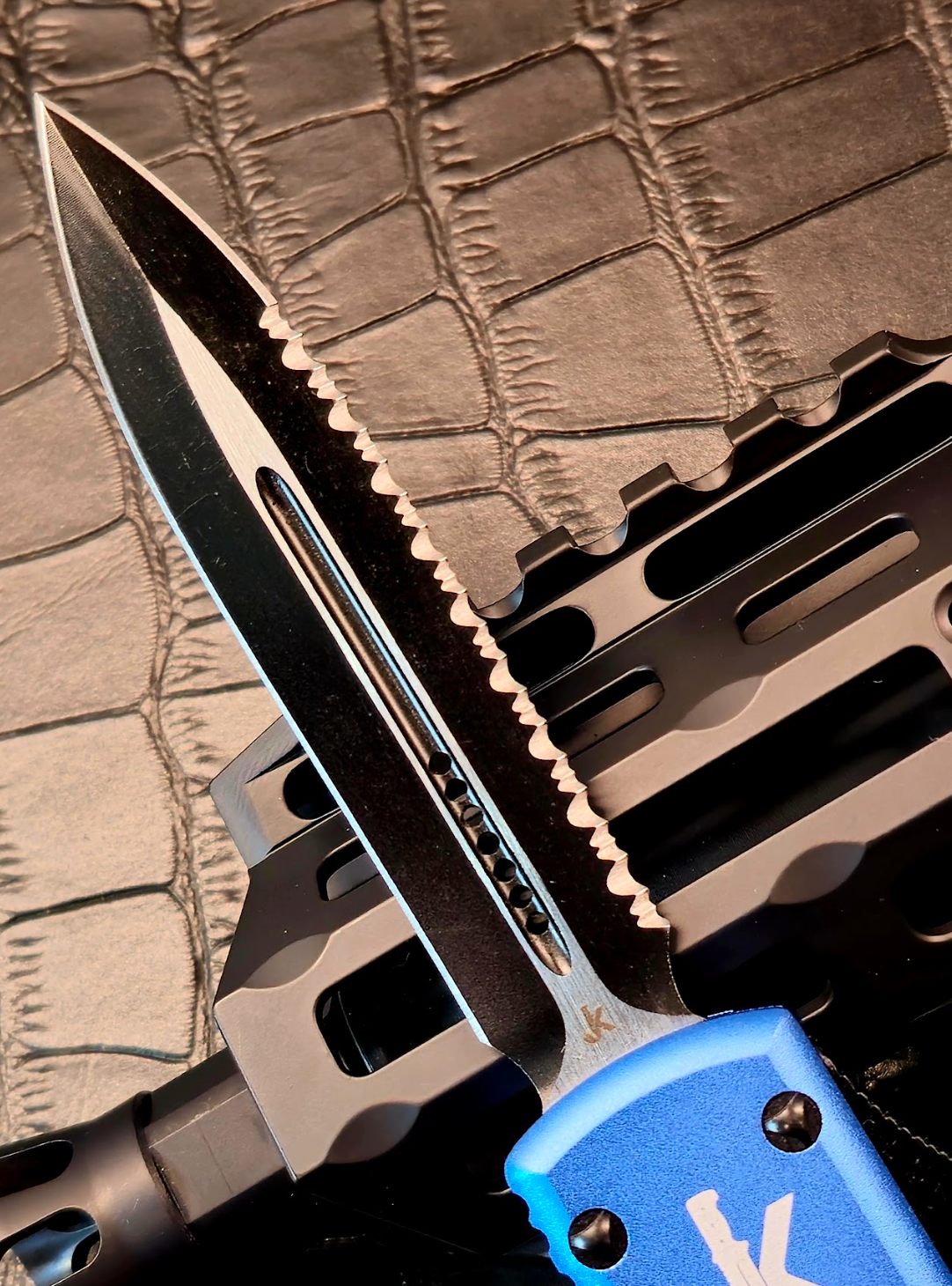 Blue Dart Frog (OTF Knife)