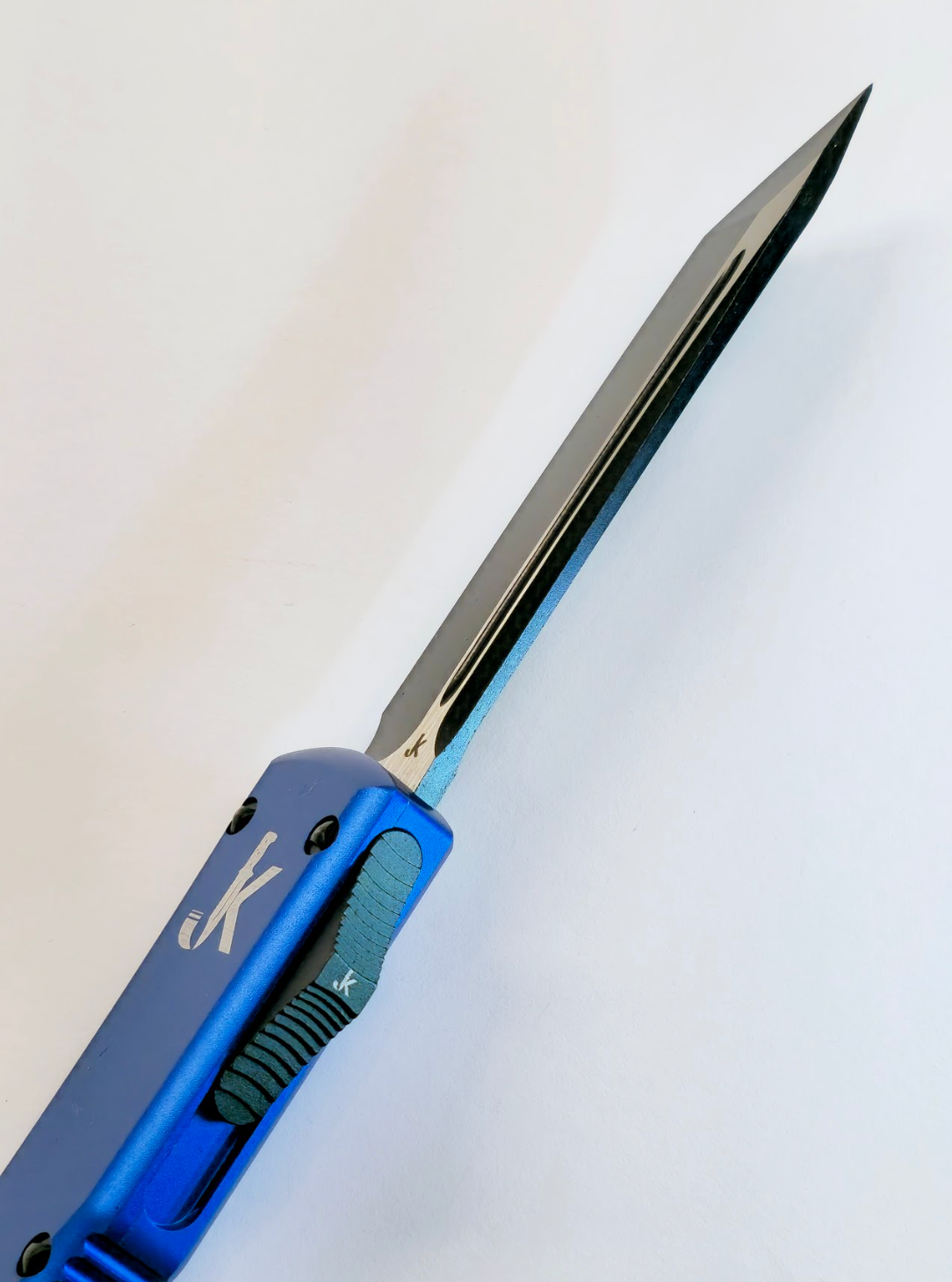 Blue Dart Frog (OTF Knife)