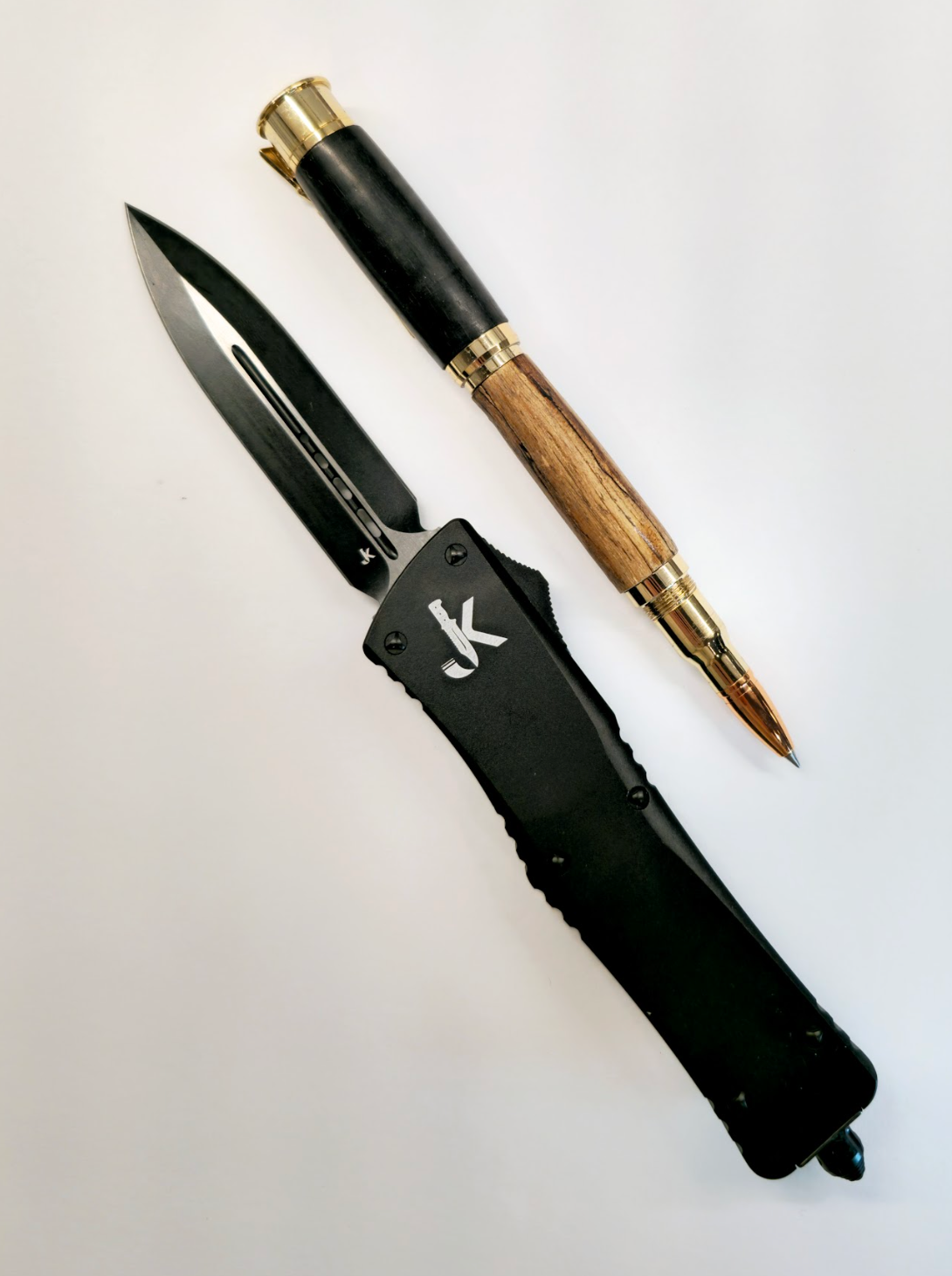 Megalodon (OTF Knife)