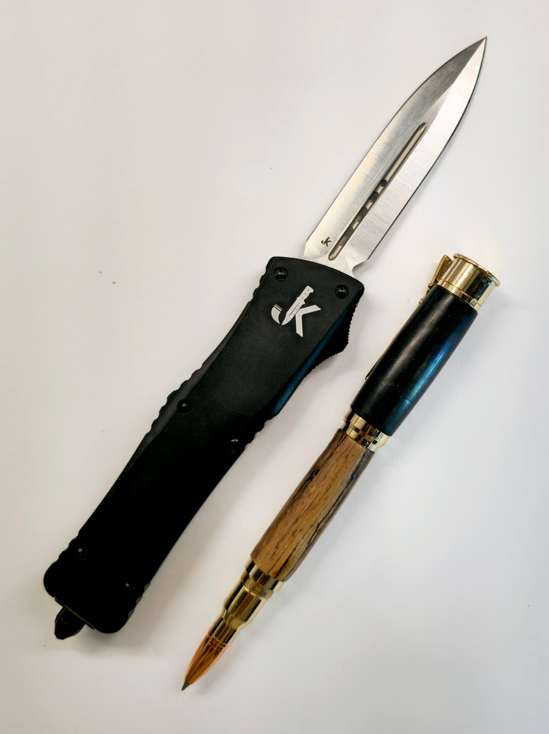 Megalodon (OTF Knife)
