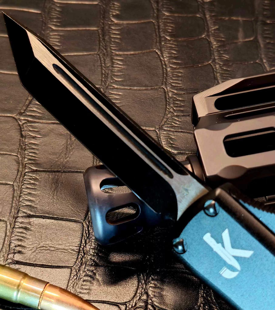 Blackout Cayman (OTF Knife)