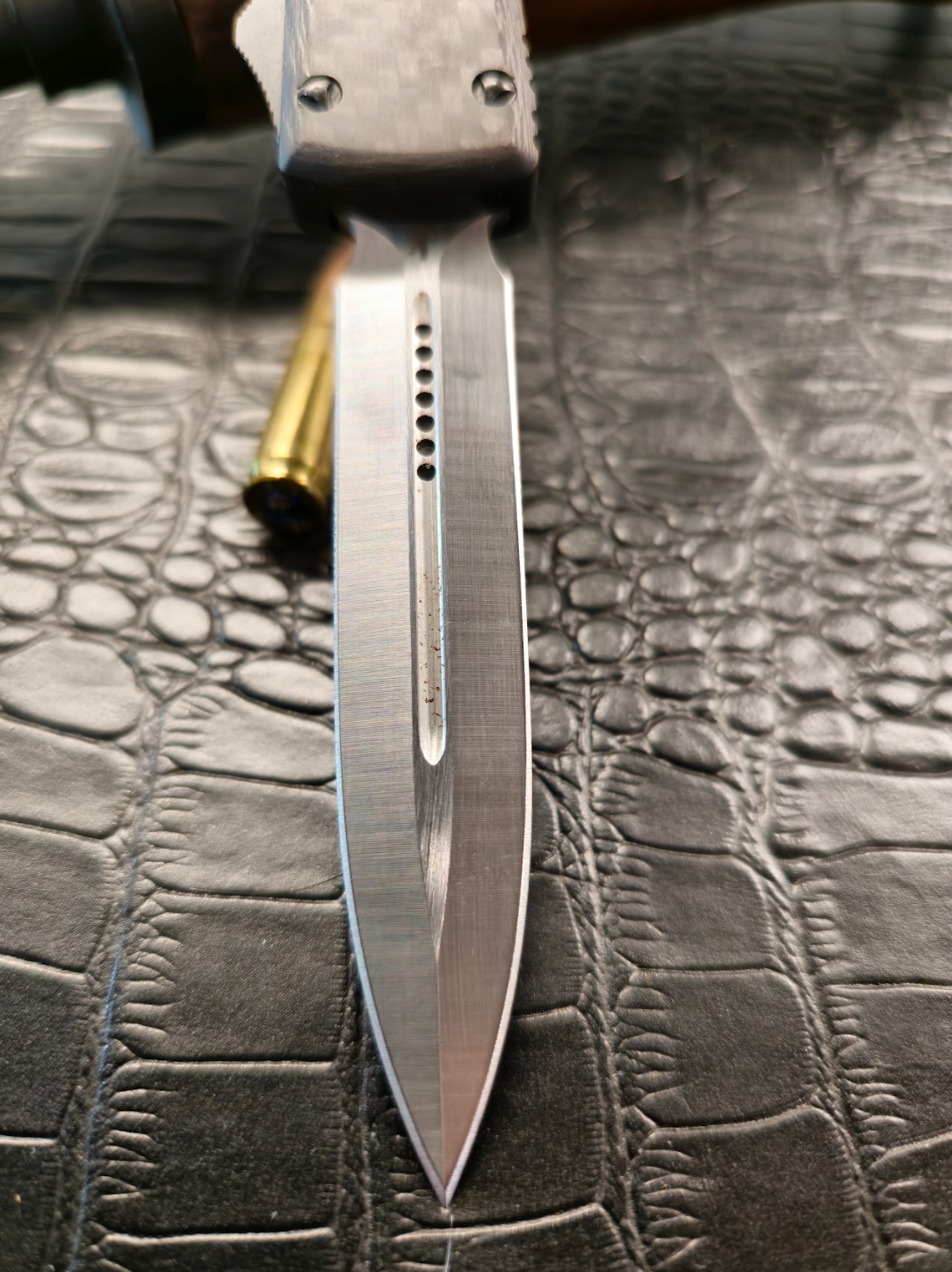 Arowana (OTF Knife)