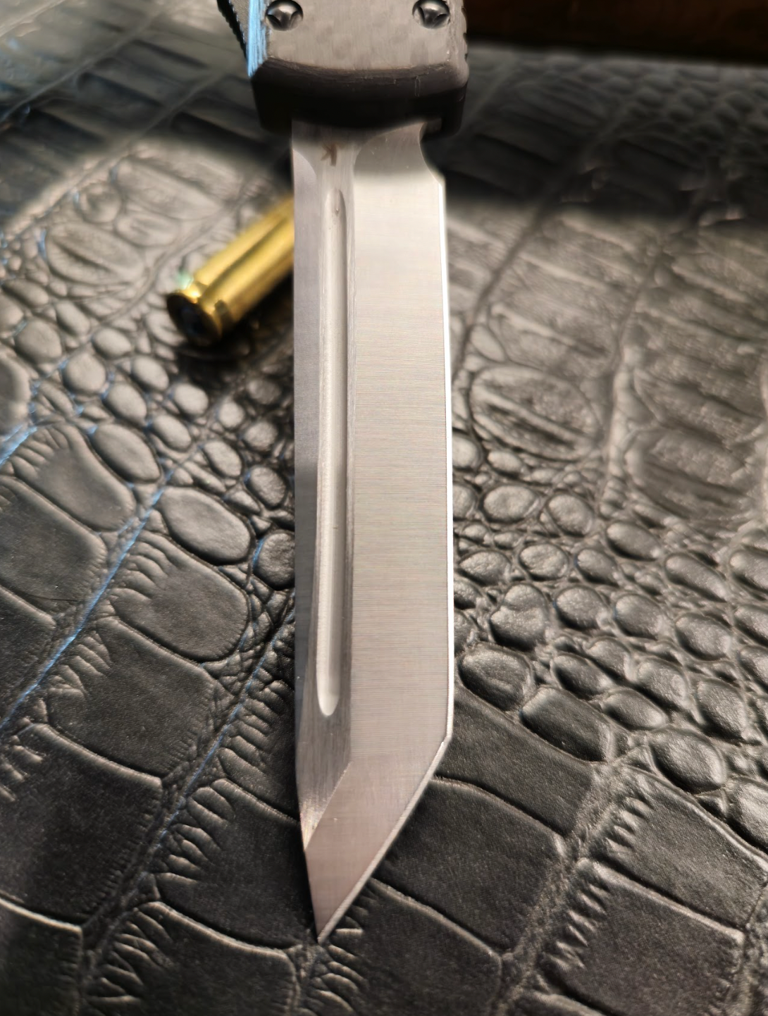 Arowana (OTF Knife)